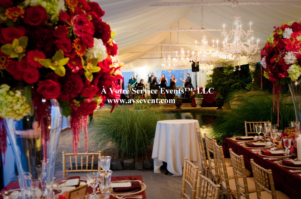 2 Select your wedding colors after choosing the wedding venue